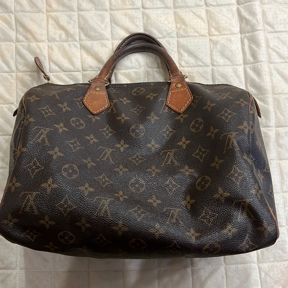Louis Vuitton Monogram Speedy 30